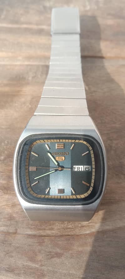 Seiko 5 automatic vintage Rs = 10500