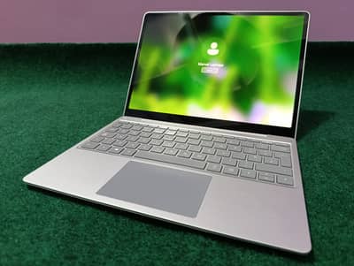 Microsoft Surface Touch Screen Core i5 10th Generation A+ 10/10