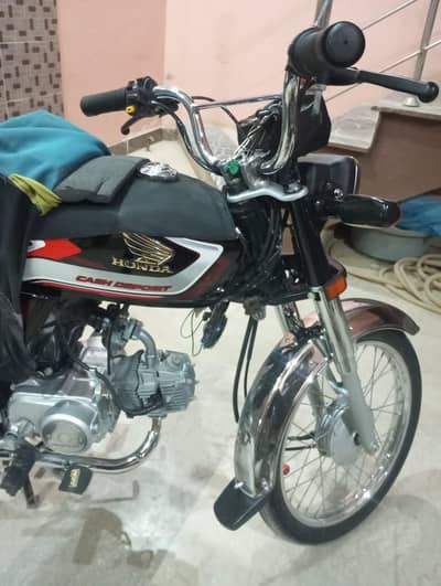 honda CD 70 hai or 2025 ka model 7 month ki hai