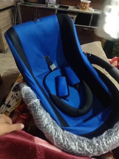 Baby Rocker, Jhoola and toys