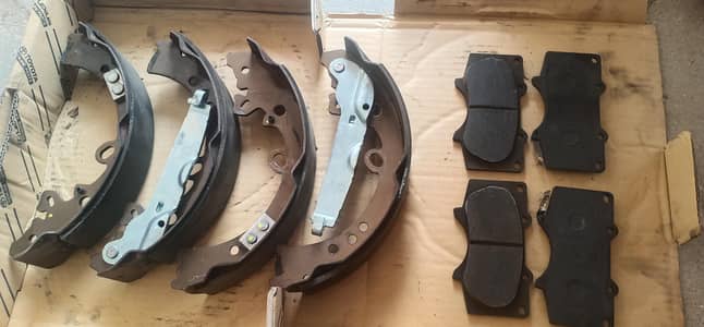 Toyota hilux revo brake shoe and discpads Genuine qablii