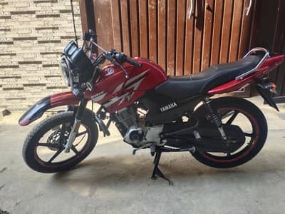 YAMAHA YBR 125CC