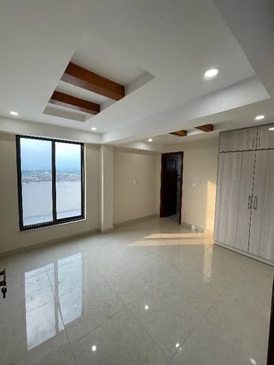 luxury penthouse sector N available for sale in reasonable price