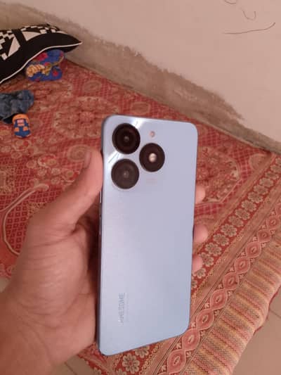 itel rom 12 256 condition 10/10 blkul ok set ha my one hand use set ha