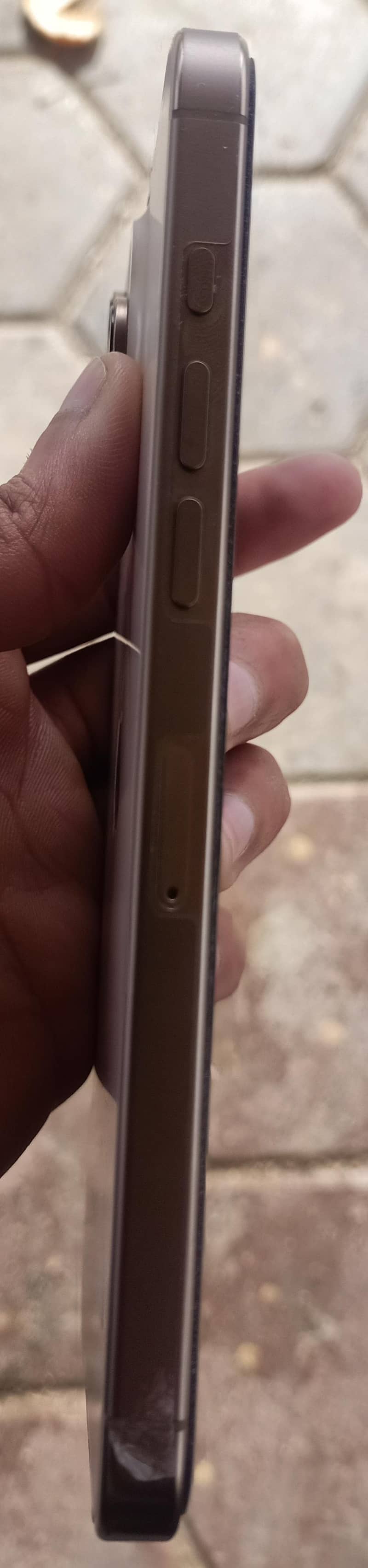 Iphone 16 pro max 10