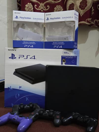 PS4 SLIM 1TB JAILBROKEN WITH 4 CONTROLLERS