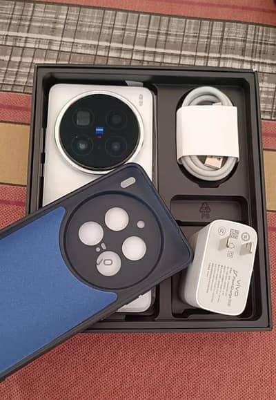 Vivo x200 pro complete box urgent sale connect wtp no