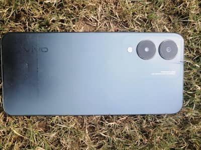 vivo y17s pta approved hai 6/128 gb 10/8 condition hai