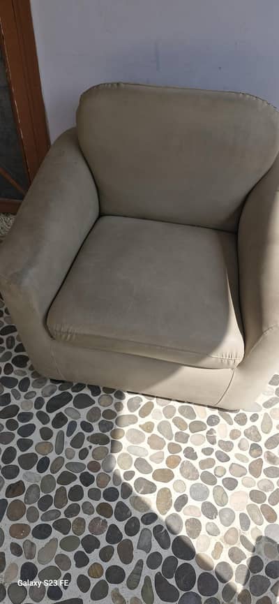 5 seater used sofa set.