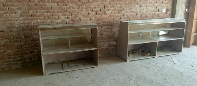 do Badi almariyan Ek Chhoti almari do counter 03151747614