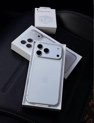 Iphone 17 pro max PTA 100-%