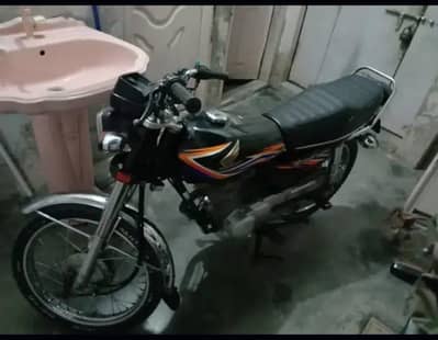 Honda 125 CG bike for sale call on 03348310322