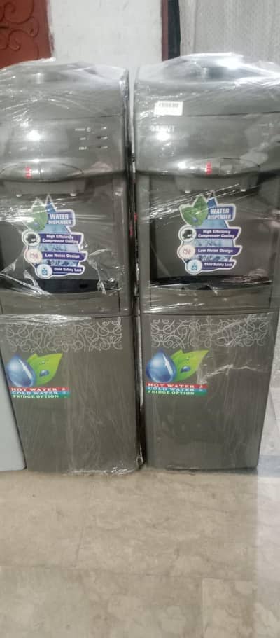 water despensir very low price hot coll normal all ok