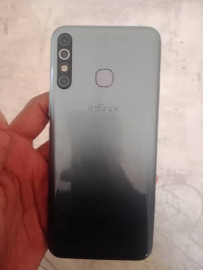 Infinix hot 8 - 3+1/32 storage