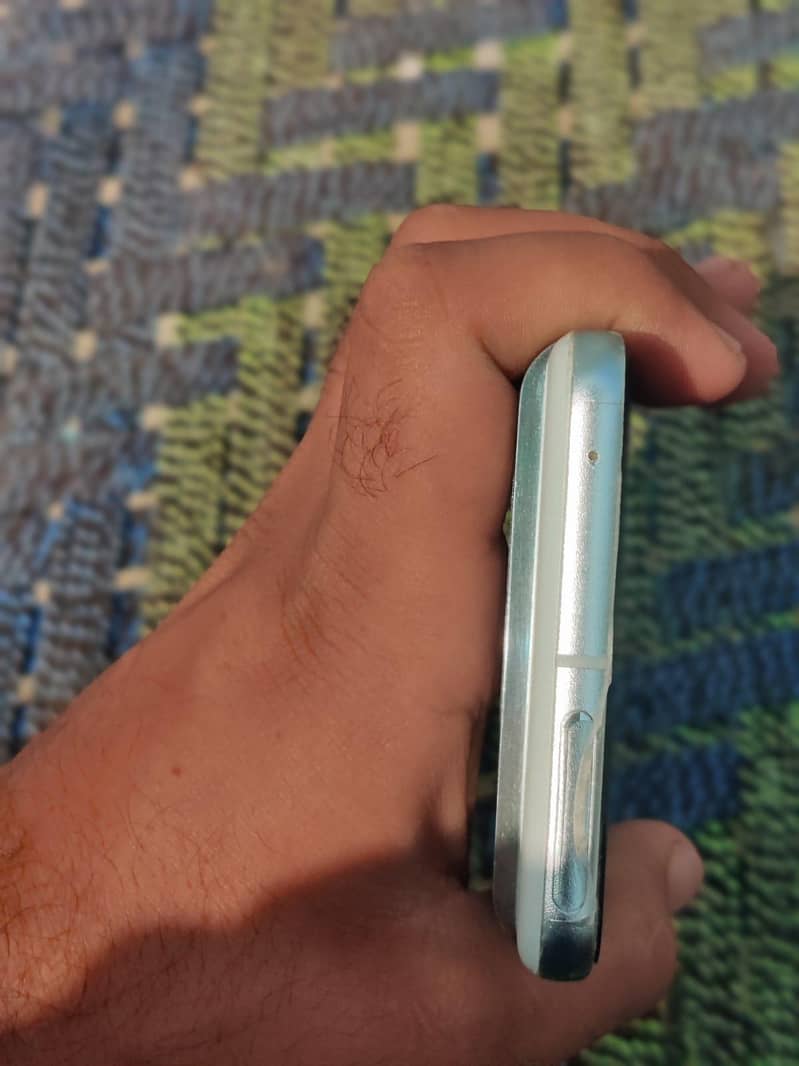 Google pixel 8 pro 2