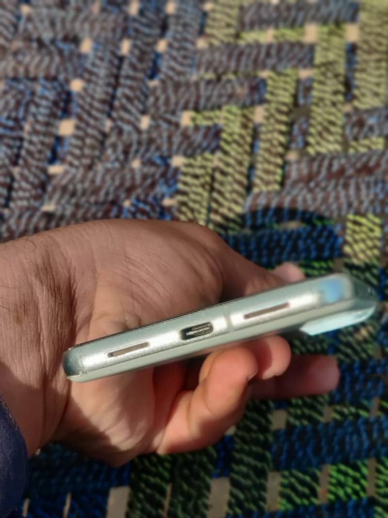 Google pixel 8 pro 6