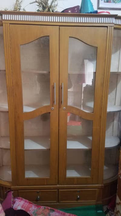 aoa am selling my showcase urgent . only Whatsapp