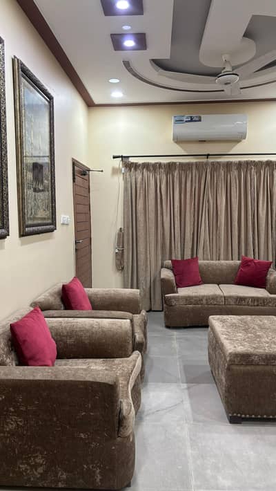 7 Seater Sofa Set with Center Table – Excellent Condition