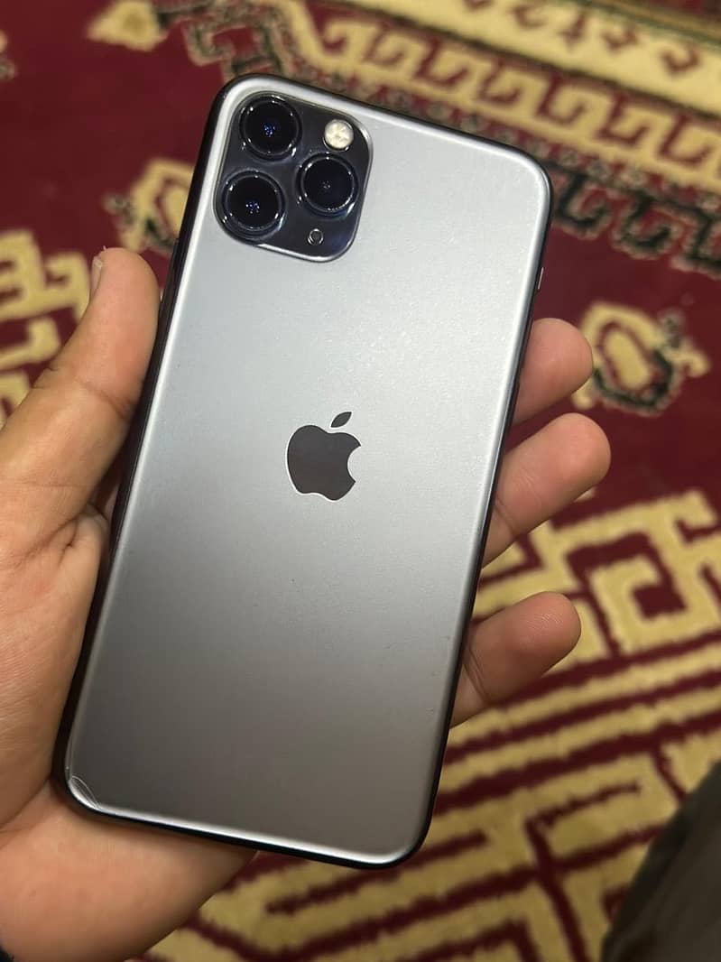 iPhone 11 Pro 0