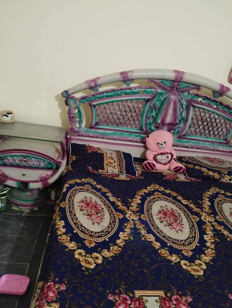 bed set and side table 4