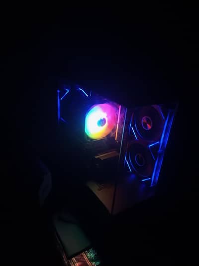 Ryzen 3600 Pro, 16 GB 3200 MHz Ram 256GB Nvme