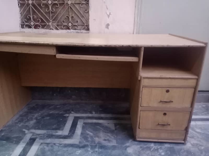 Office Workstation and Computer Table 1