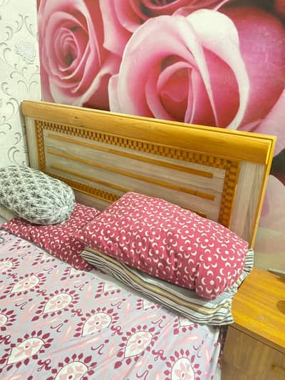 Wooden Light Brown Queen Size Bed