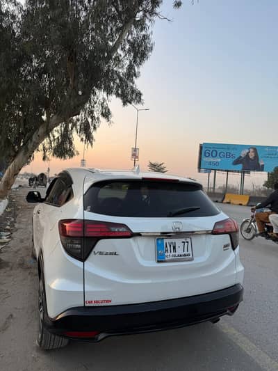 Auction sheet hay es k sath 4 Grade gadi hay 2 piece paint hay RS turb