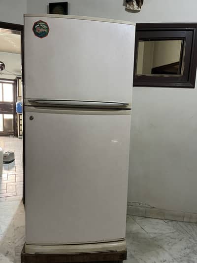 Dawlance fridge large size. Used