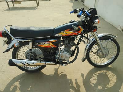 Honda 125 Black