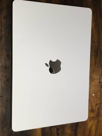 Apple Macbook Air M2 2022 | 8gb ram|256 gb storage|13.6 inch