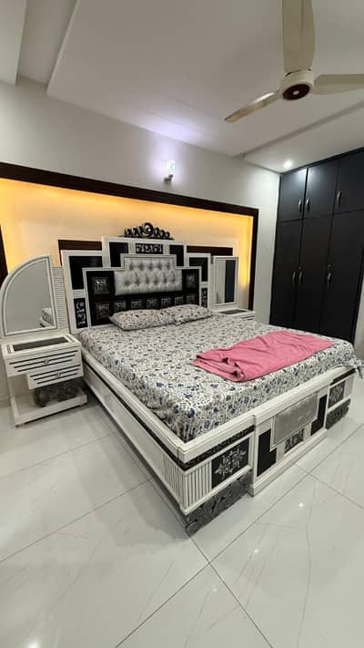 10 Marla Ground Fully Furnished Available For Rent