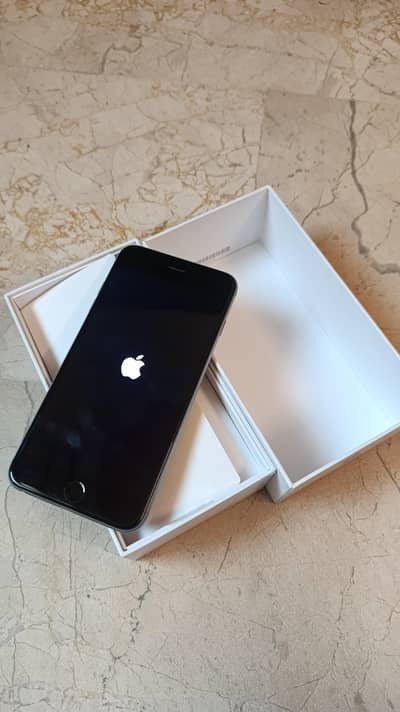 Iphone 6 plus 128 gb 10/10