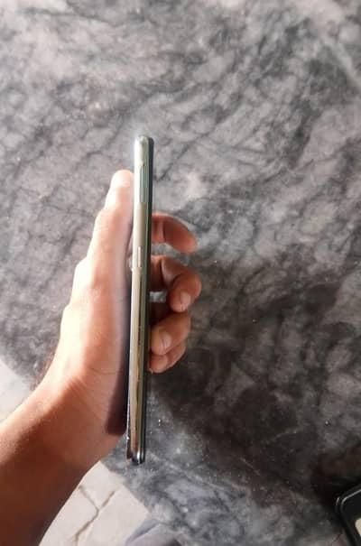 vivo S1 256 gb 10by 8 cahlne me bilkul ok phone hi glasss tohra barke