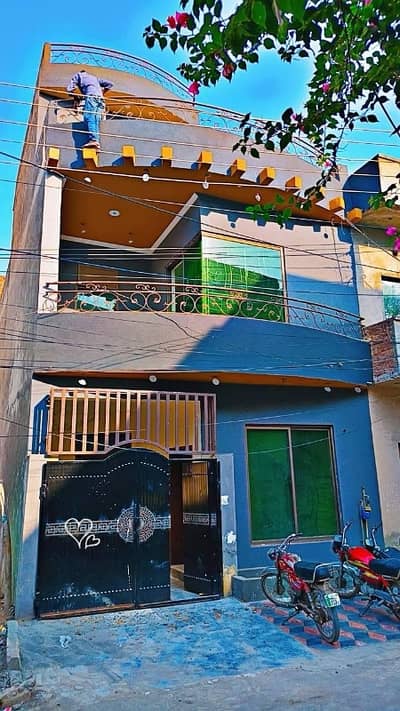 3.5 Marla Beautiful Owner Build With Direct Owner Meeting For Sale in Johar Town phase 2 Near Emporium Mall.