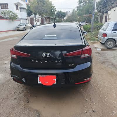 Hyundai Elantra GLS 22/23