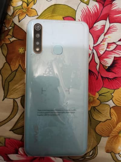 vivo y19 10/10 con 8/256gb
