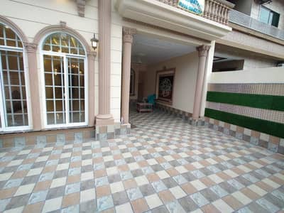 10 Marla Brand New Luxury Duplex Spanish Design House All Original Picture Attached With Direct Owner Meeting For Sale In PIA Society Near Wapda Gol Chakar Or Johar Town.