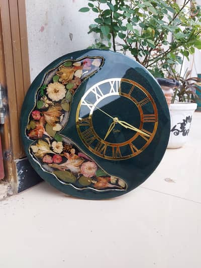 Custom Handmade Resin Decor | Unique Clocks, Artworks, and Epoxy Table