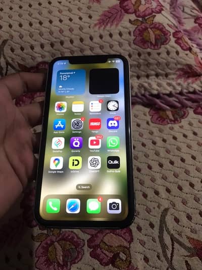iPhone XR jv 64Gb (back broken)