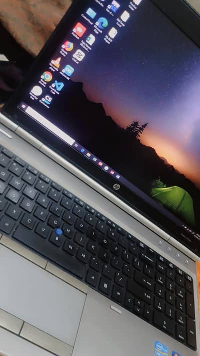 HP Elite Book 8560p core i7 (2nd Gen) 8 GB Ram Metal Body Workstation