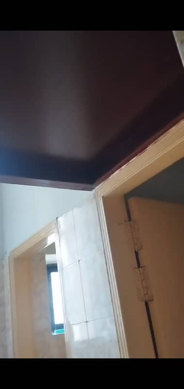 E typ 3rd floor flat for rent in G-11 3 PHA