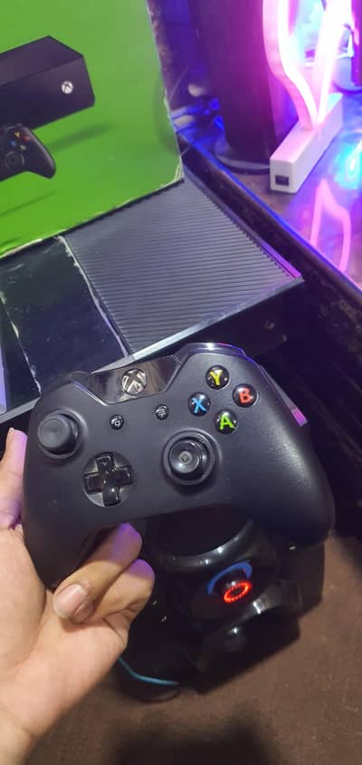 xbox one 1TB with 14 game's