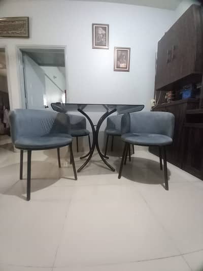 4 seater, iron-rod dining table