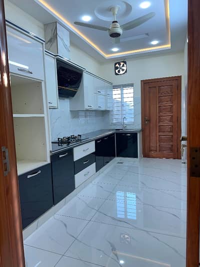 35x70 10 Marla New Houee for Rent G-13