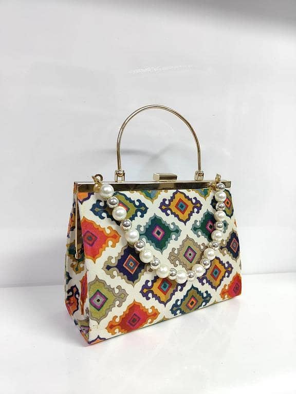 Purse for Girls: Attractive Handbag for Women and Ladies - Handcarry Bag for University