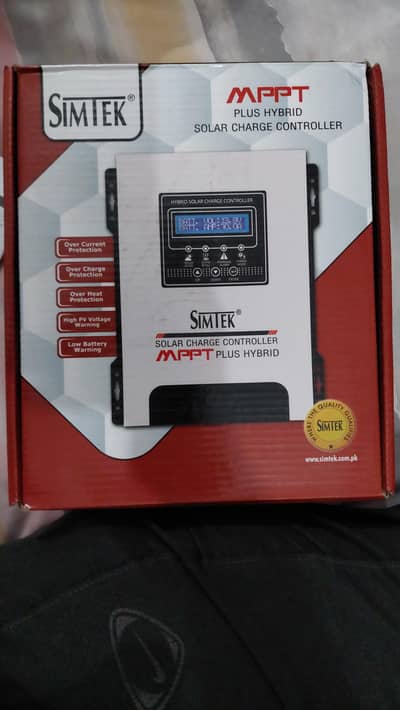 Simtek Hybrid MPPT 120 Volts 70A Solar Charge Controller