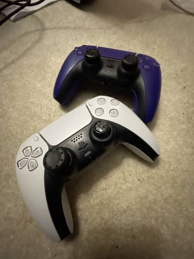 Playstation 5 With Box and 2 Controllers 1 Disk