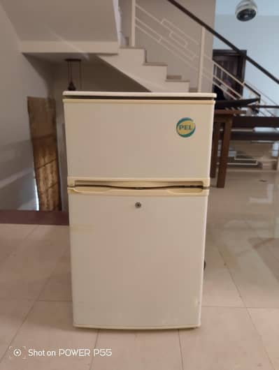 Room refrigerator, in an excellent working condtion