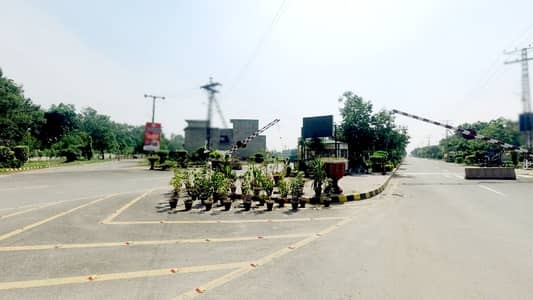 1 KANAL MAIN BOULEVARD RESIDENTIAL PLOT BLOCK C